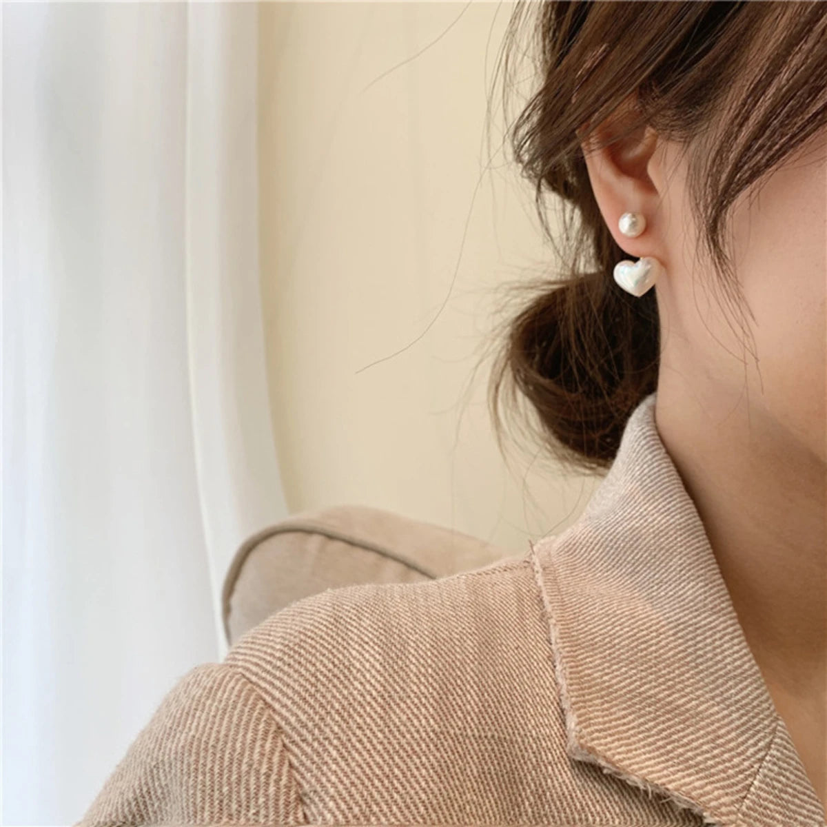 Lady Love Pearl Cold Wind Earrings