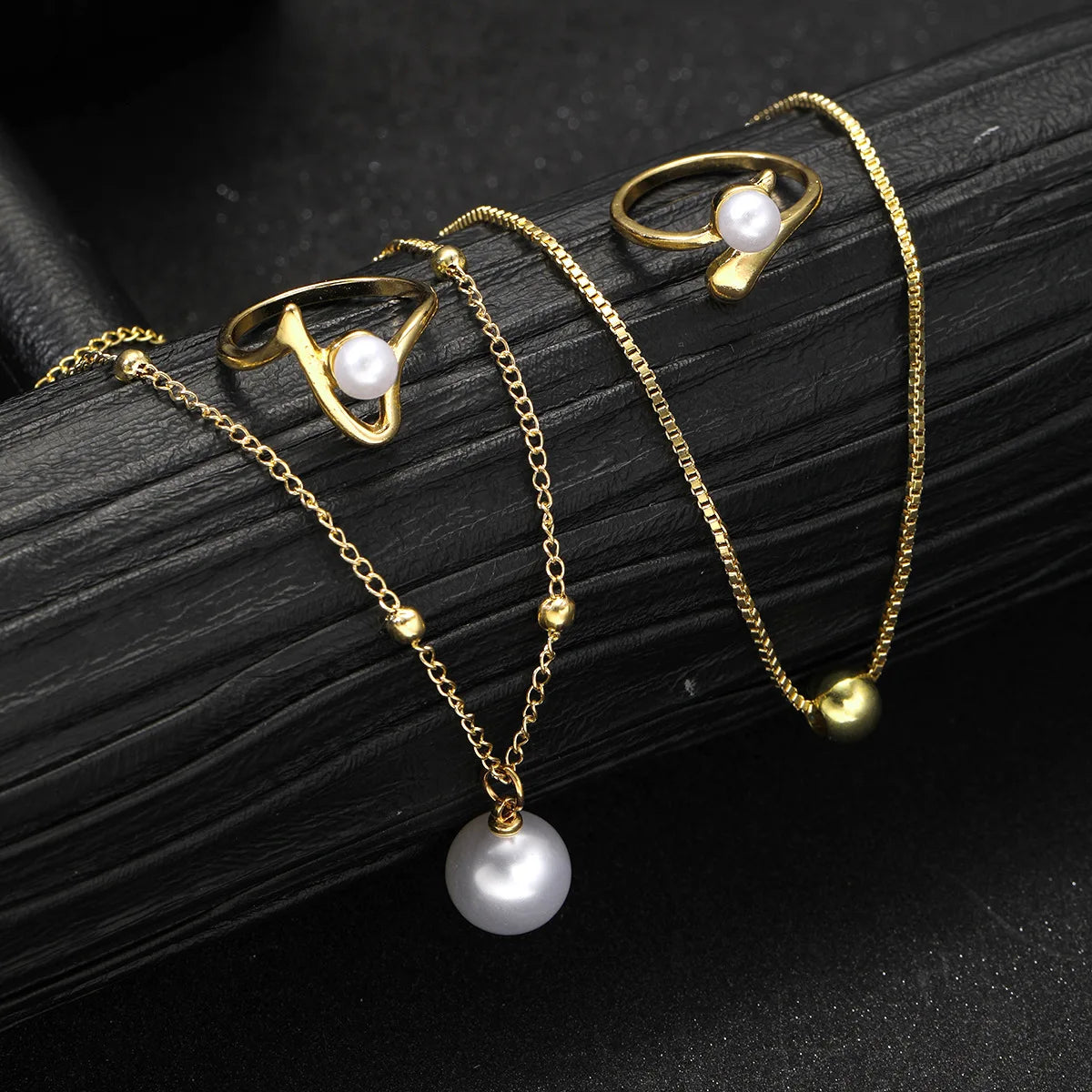 Pearl Rings Earrings Necklace