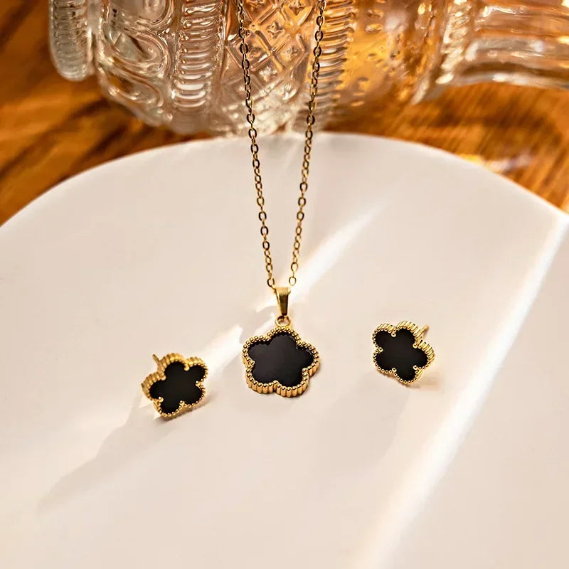 Pearl Rings Earrings Necklace